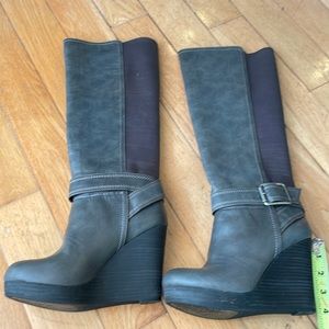 BCBG grey wedge high boots
